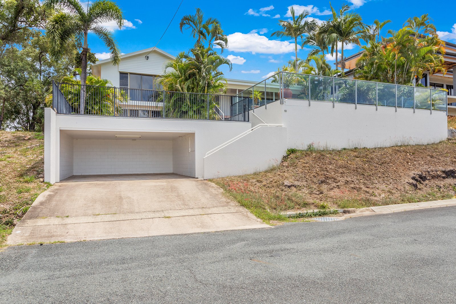 10 Passage Avenue SHUTE HARBOUR 23