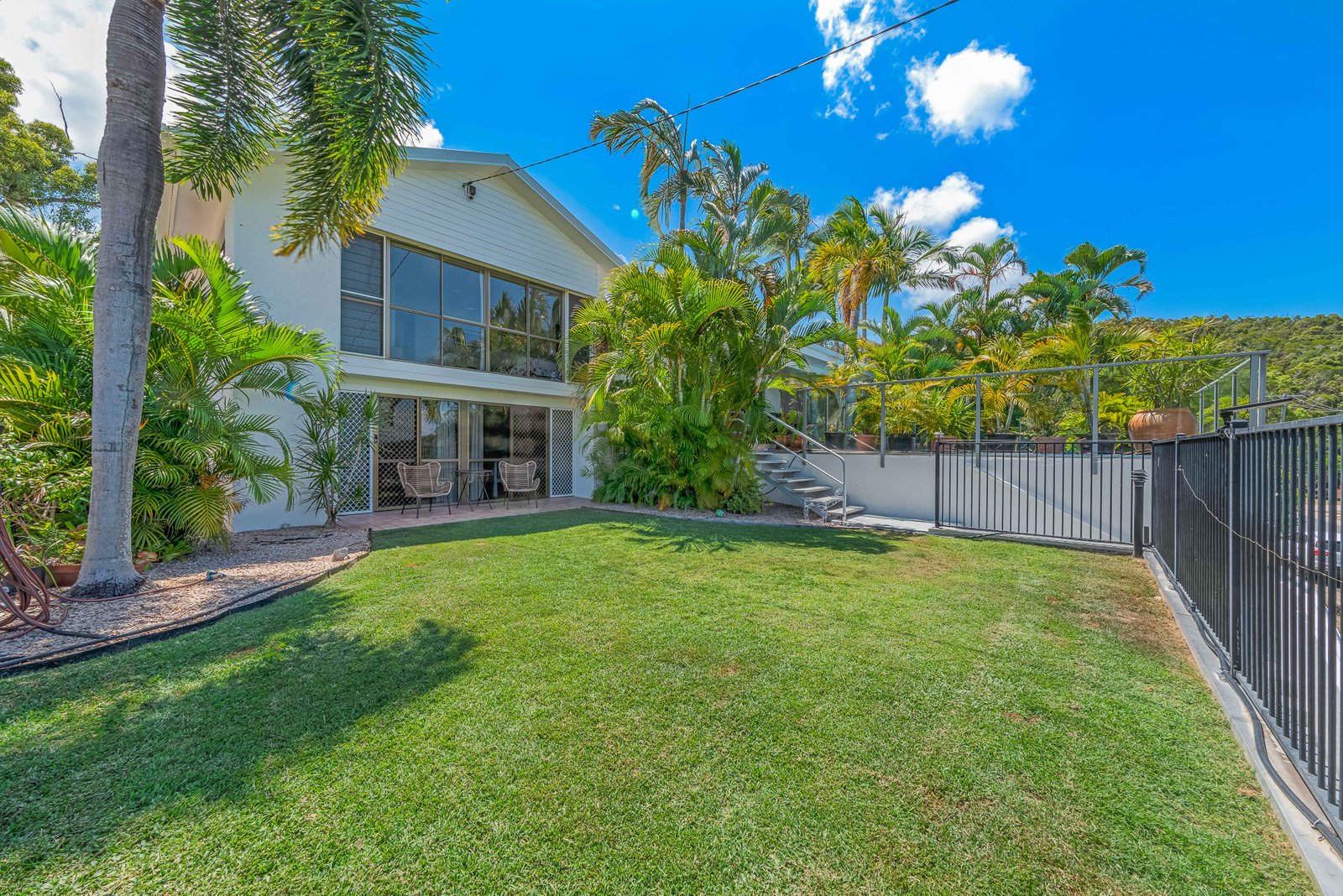 10 Passage Avenue SHUTE HARBOUR 12