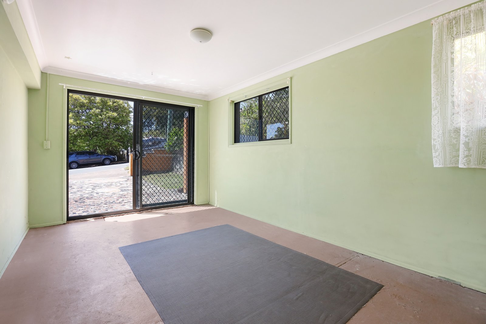 10 Patonga Street ASHMORE 10