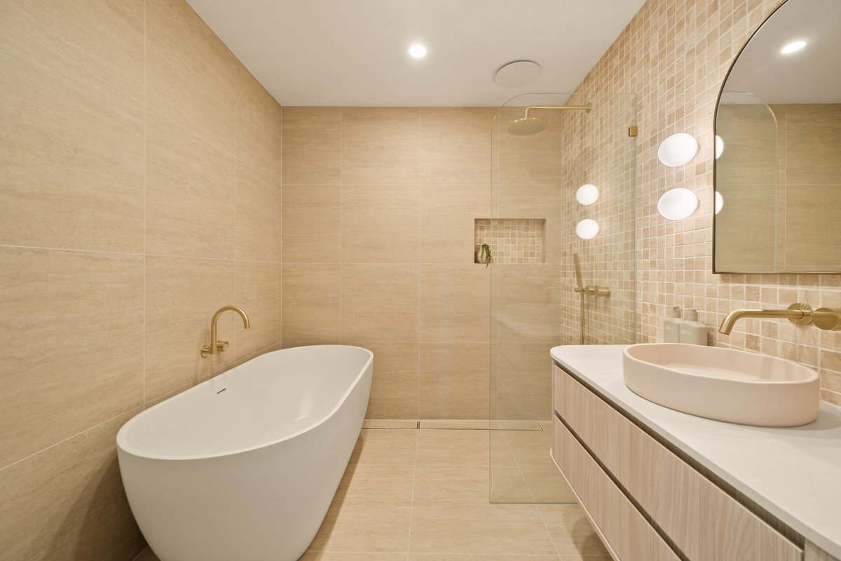 10 Paul Court Carrara 5