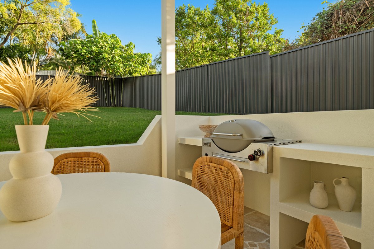 10 Paul Court Carrara 10