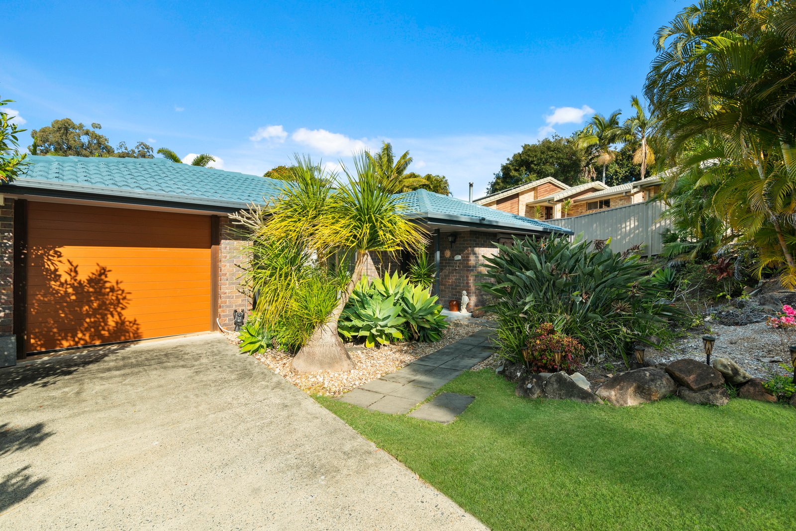 10 Pegasus Court CURRUMBIN WATERS 1