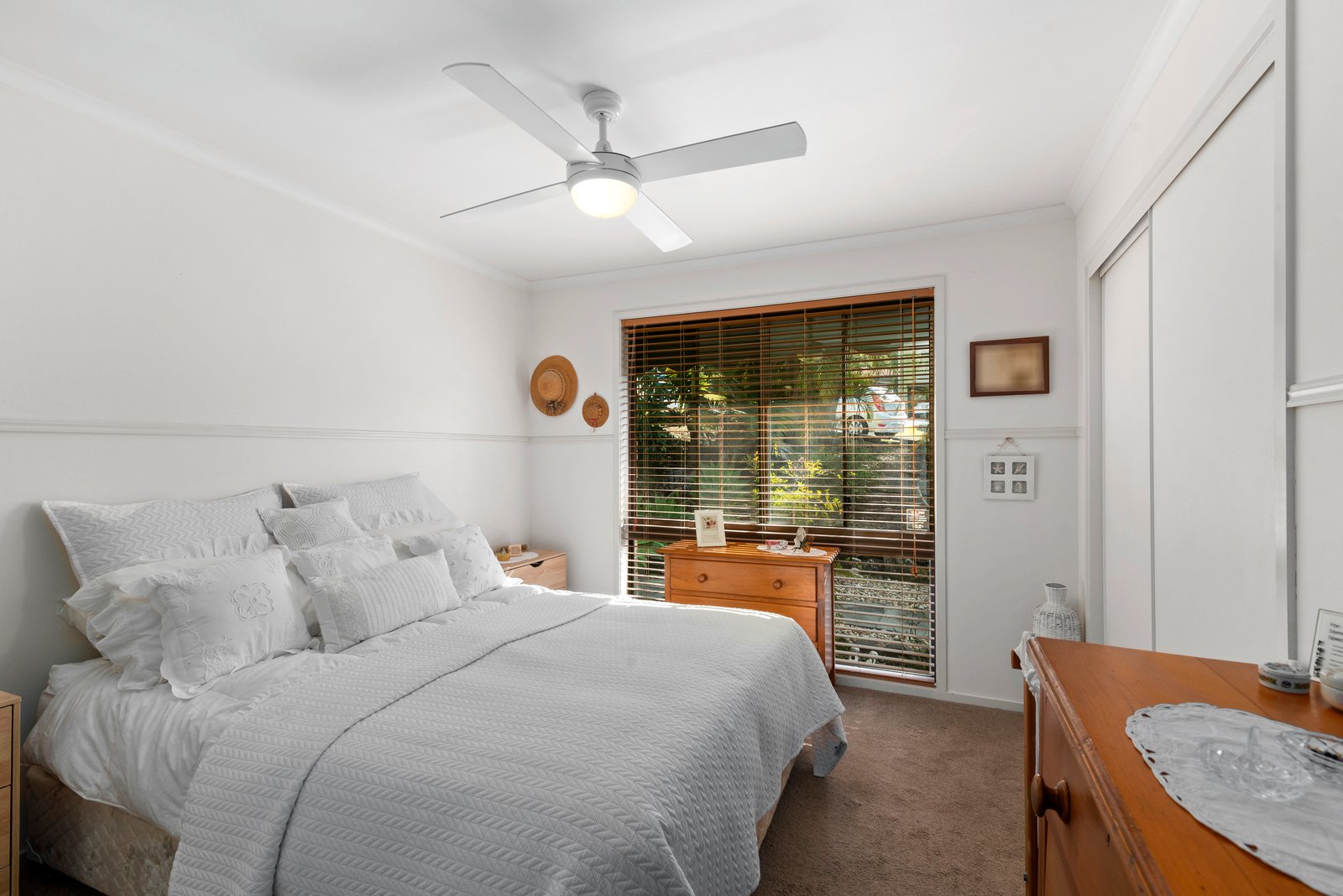 10 Pegasus Court CURRUMBIN WATERS 9