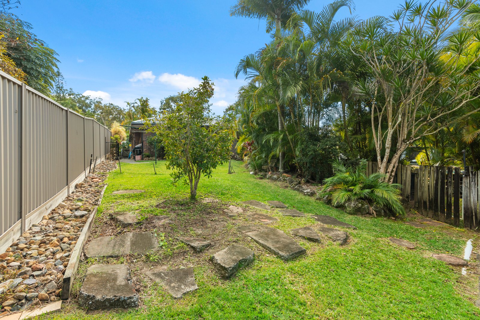 10 Pegasus Court CURRUMBIN WATERS 15