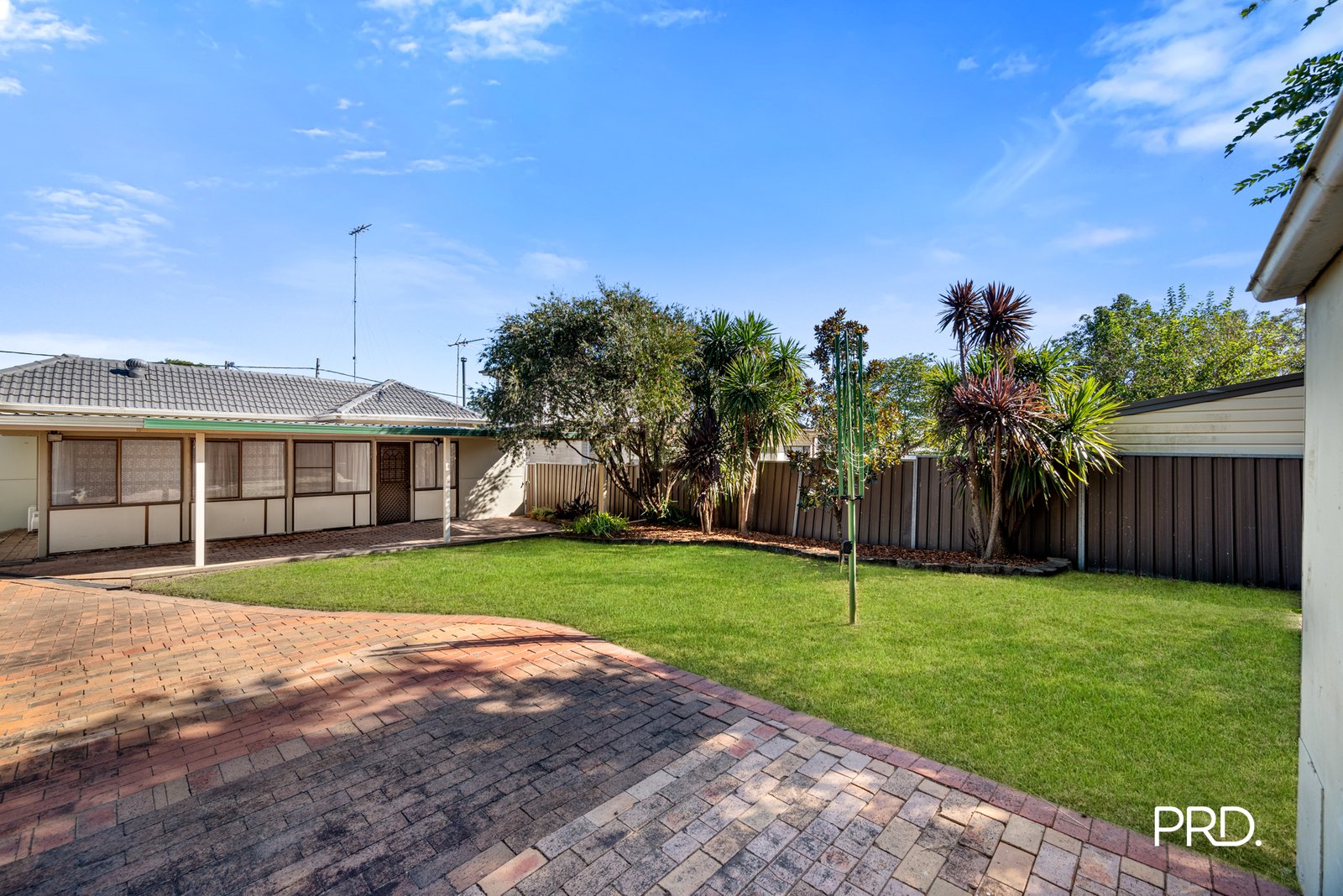 10 Penrose Crescent SOUTH PENRITH 12