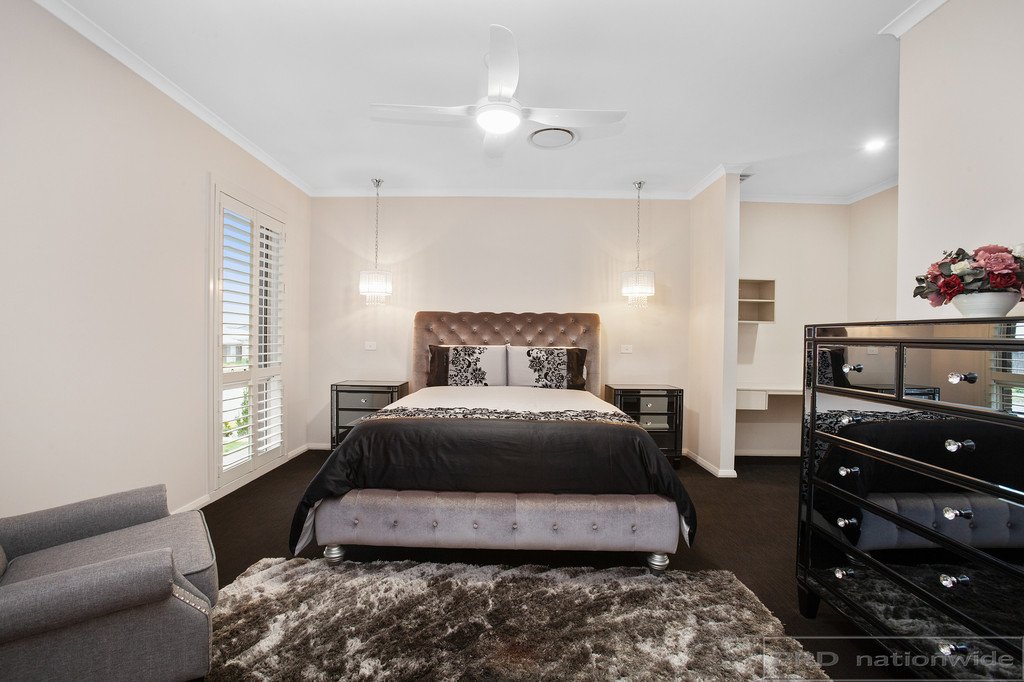 10 Pinchtail Street CHISHOLM 4