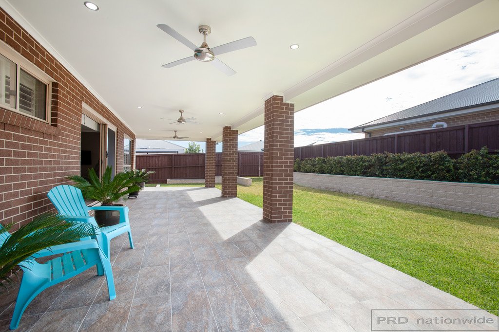 10 Pinchtail Street CHISHOLM 16