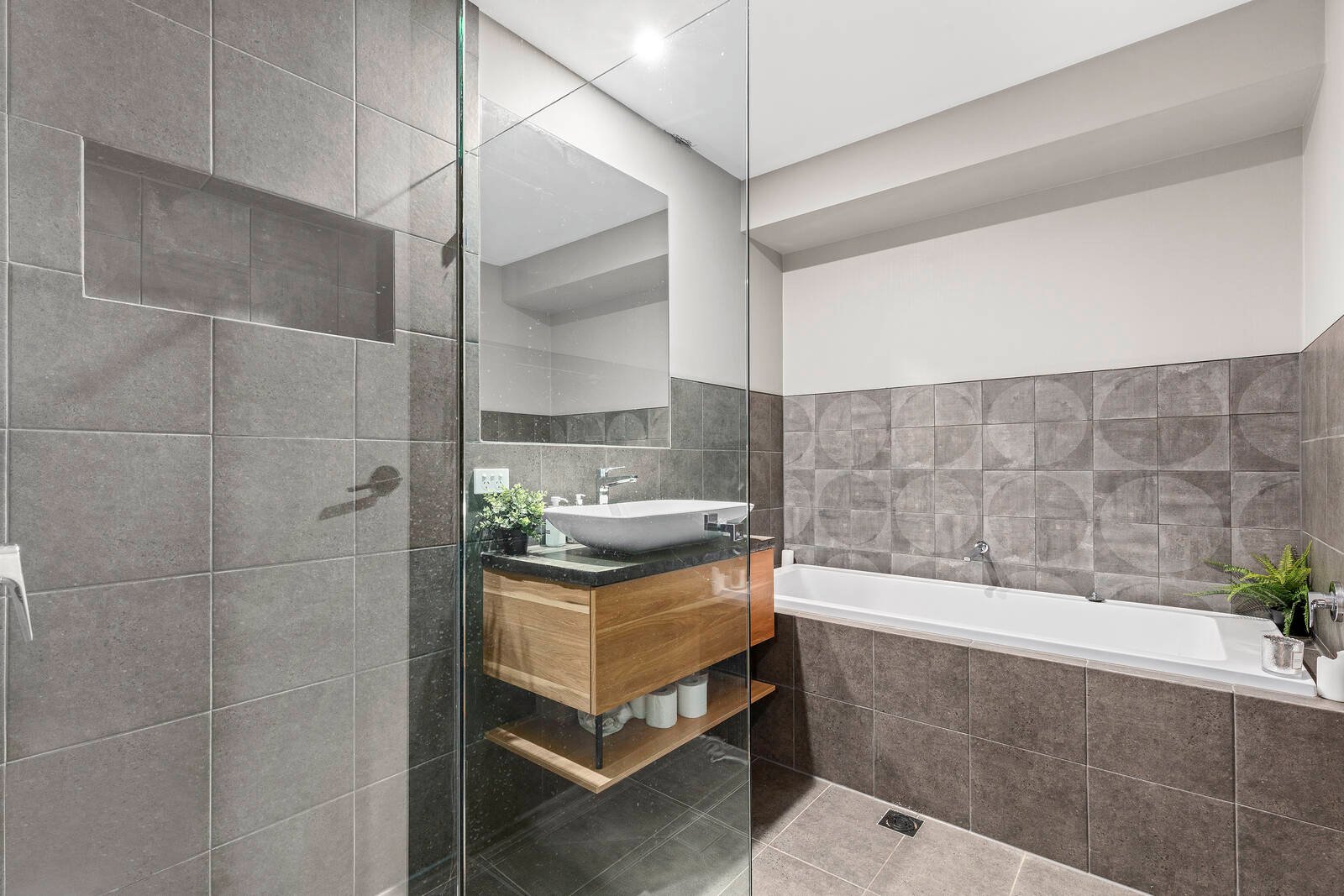 Real Estate and Property in 10 Pinnaroo Avenue, Clifton Springs, VIC