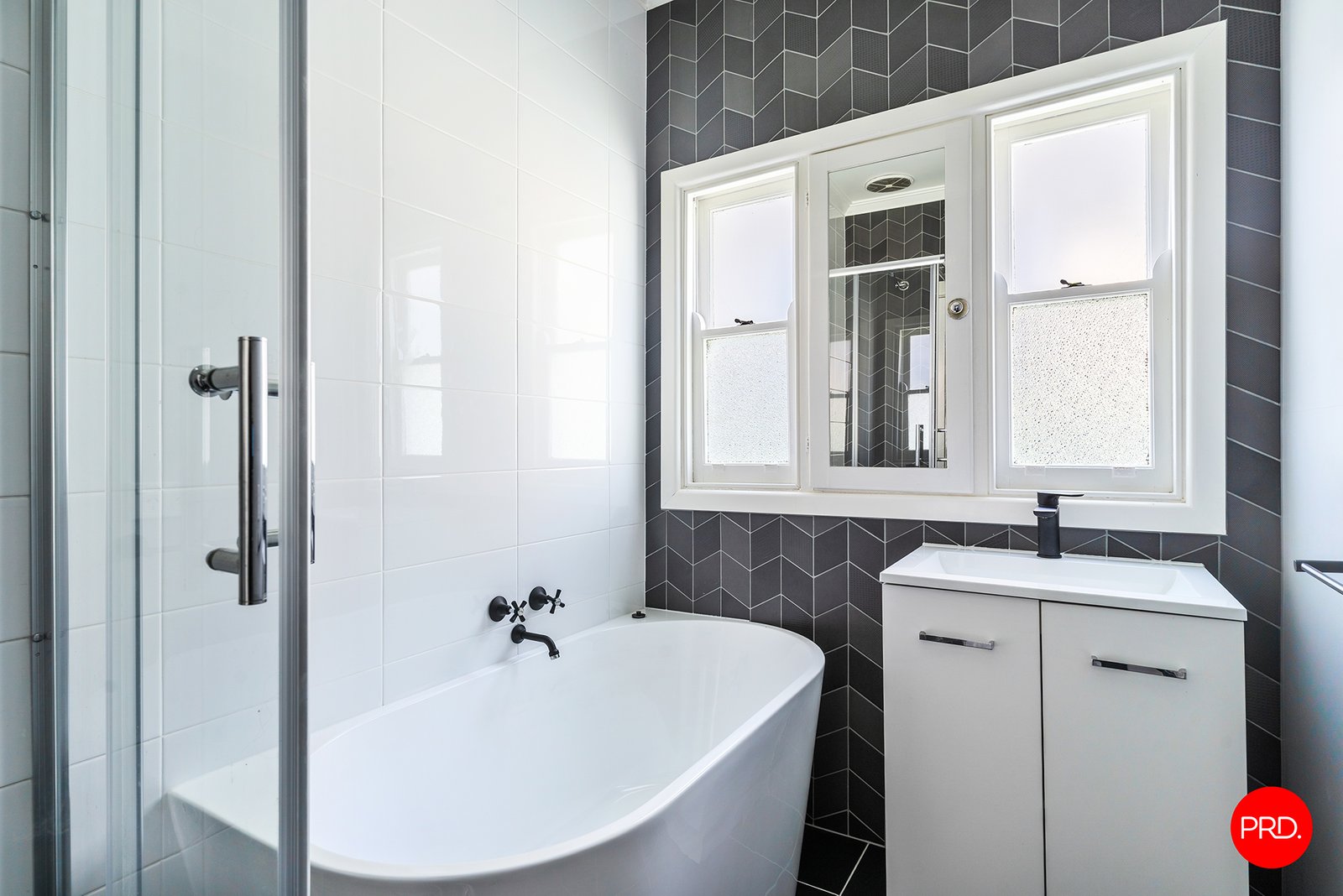 10 Poplar Street GOLDEN SQUARE 12