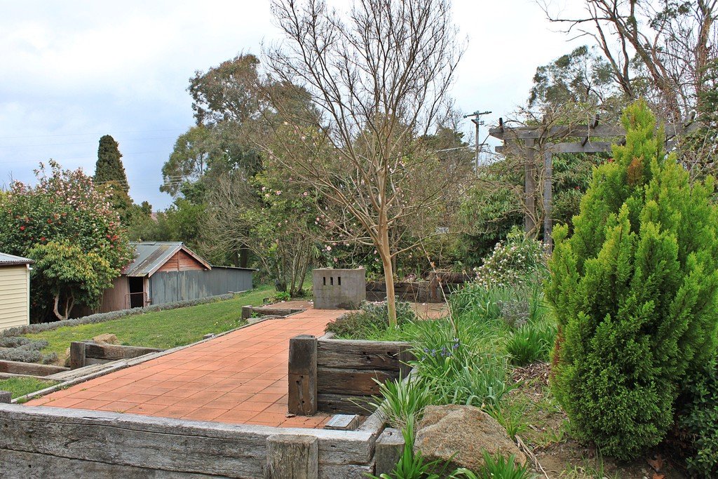 10 Power Street TUMBARUMBA 2
