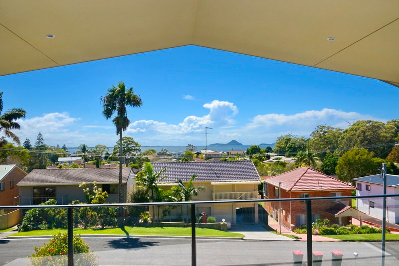 10 Raymond Avenue SALAMANDER BAY 1