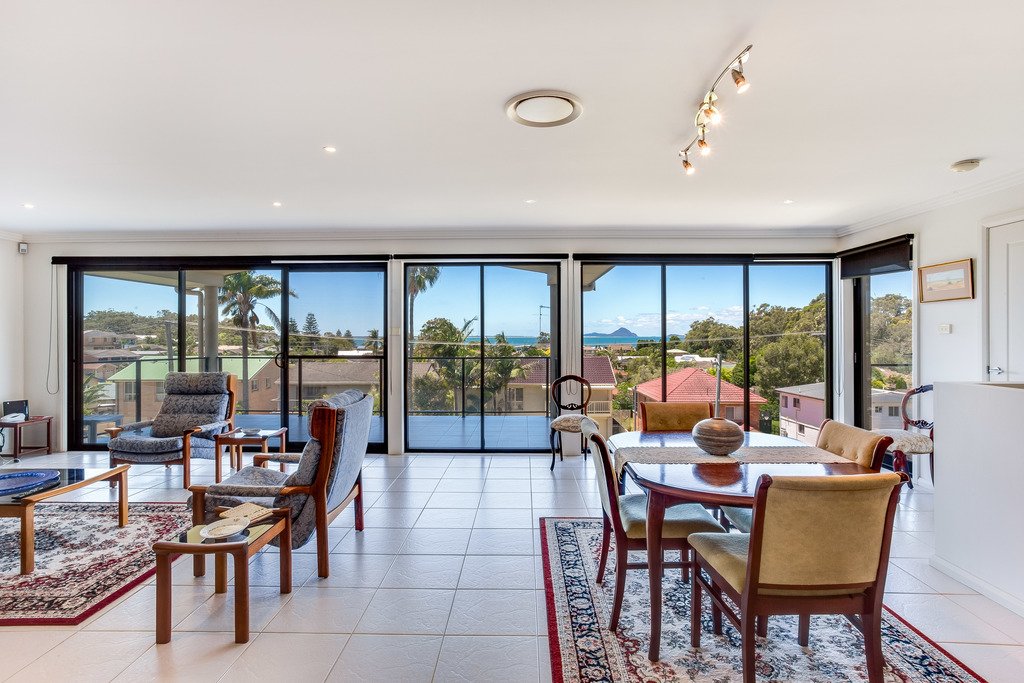 10 Raymond Avenue SALAMANDER BAY 2