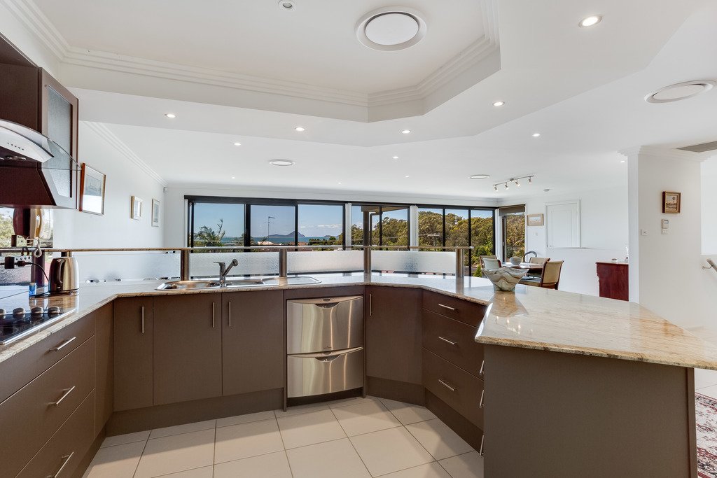 10 Raymond Avenue SALAMANDER BAY 9