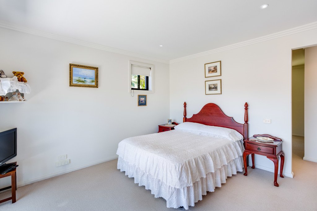 10 Raymond Avenue SALAMANDER BAY 18