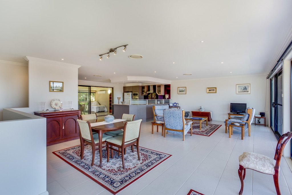 10 Raymond Avenue SALAMANDER BAY 21