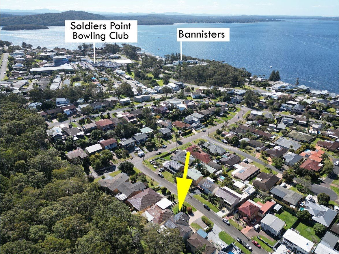 10 Raymond Avenue SALAMANDER BAY 18
