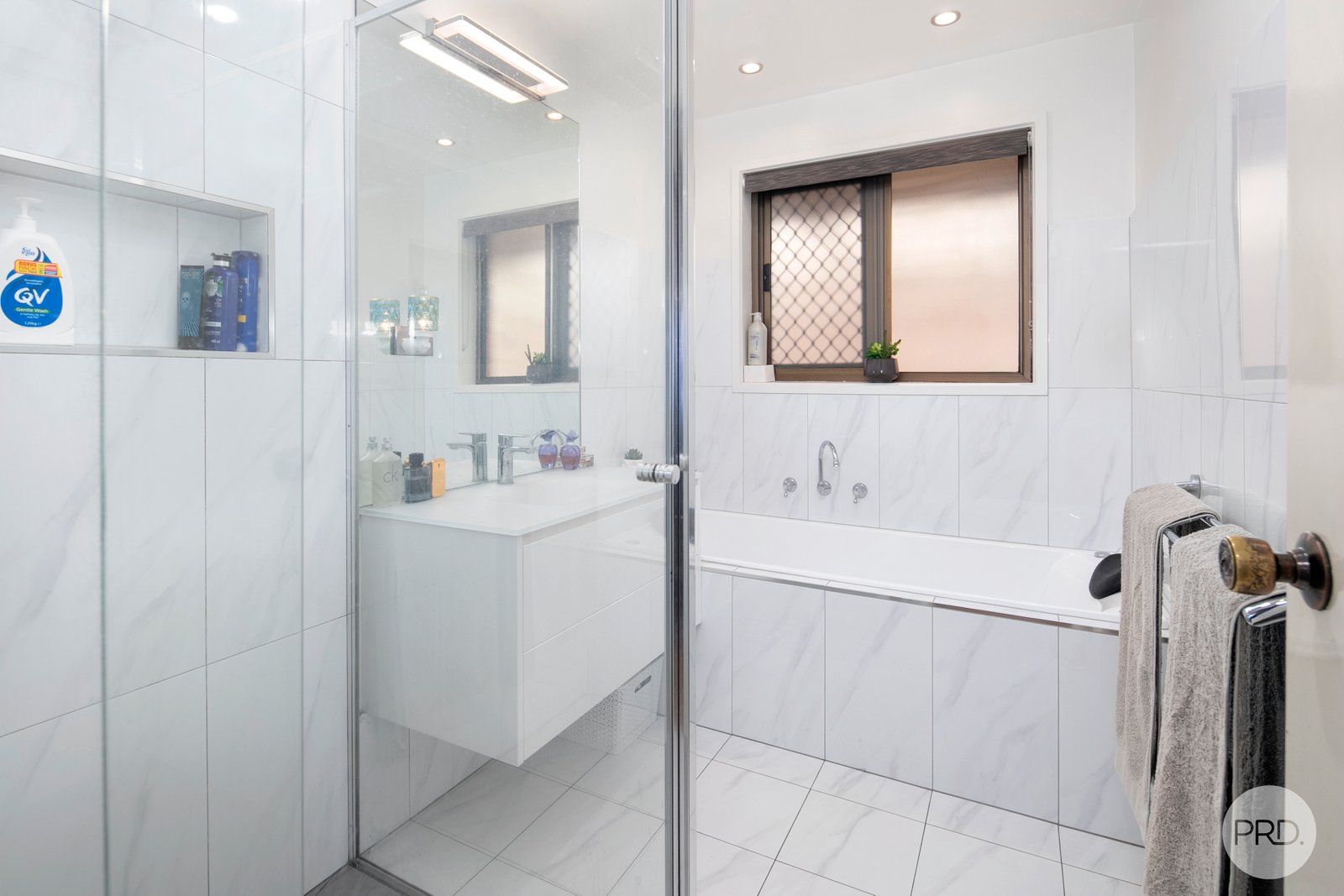 10 Raymond Cresent  BROWN HILL 12