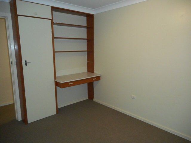 10 River Street TUMUT 4