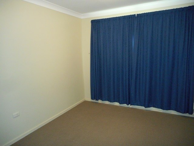 10 River Street TUMUT 5