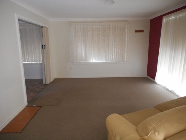 10 River Street TUMUT 3