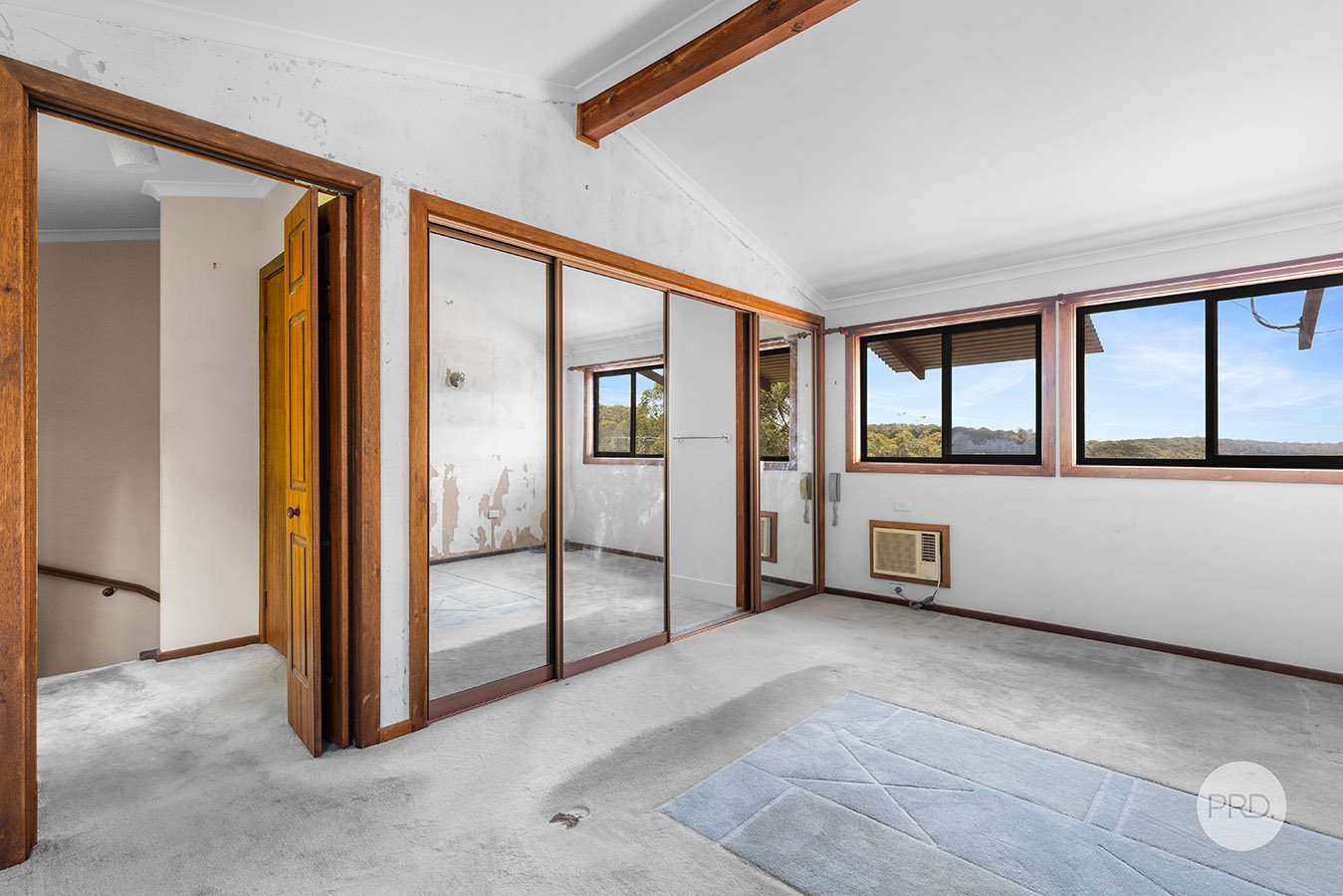 10 Riverside Drive LUGARNO 11