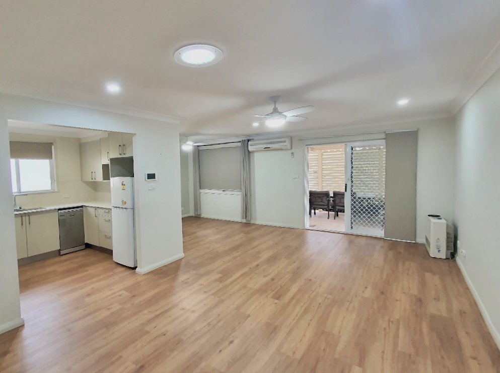 10 Roberts Road CASULA 2