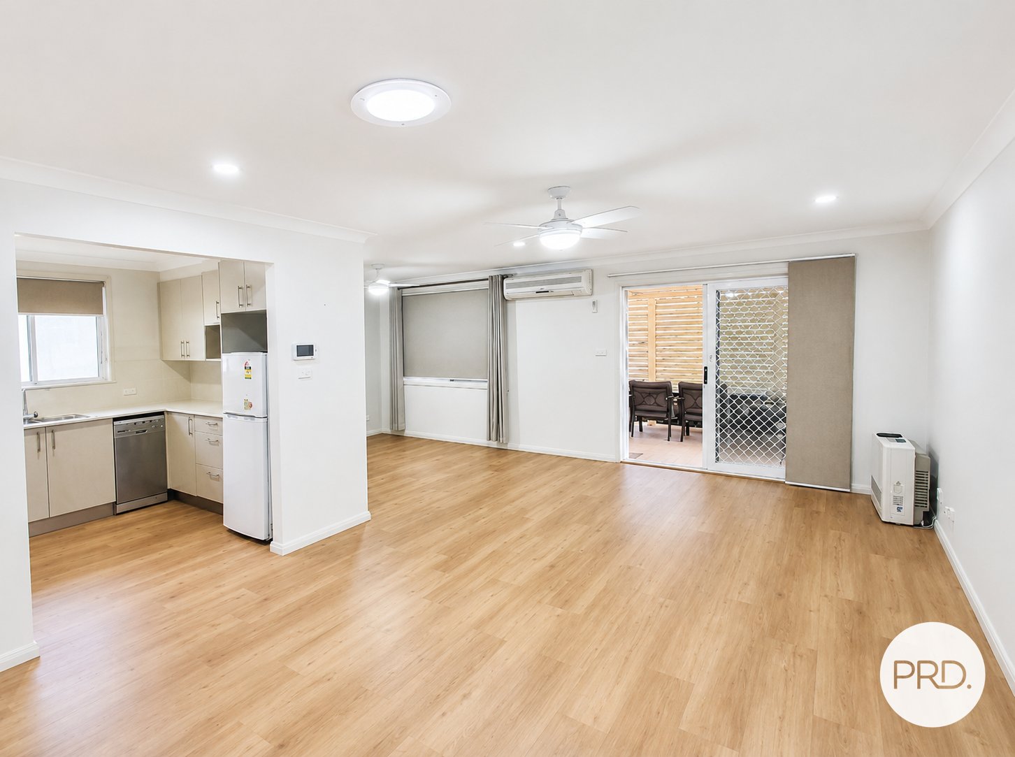 10 Roberts Road CASULA 2