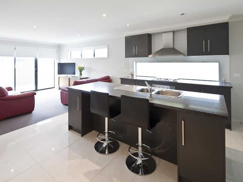 10 Rorey Street DELACOMBE 2