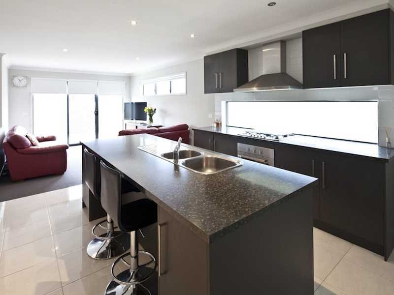 10 Rorey Street DELACOMBE 3