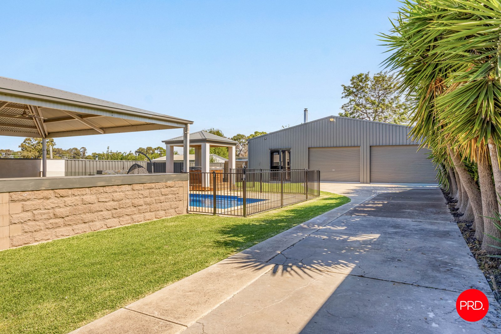 10 Rose Street CALIFORNIA GULLY 16