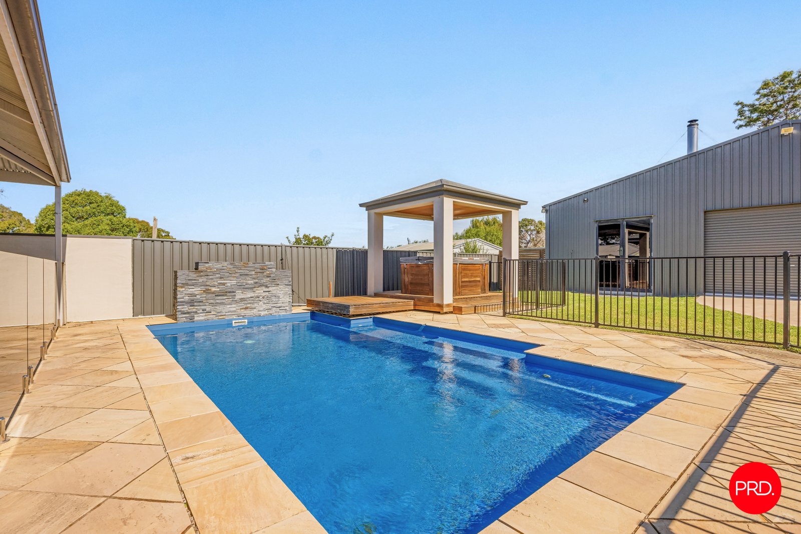 10 Rose Street CALIFORNIA GULLY 1