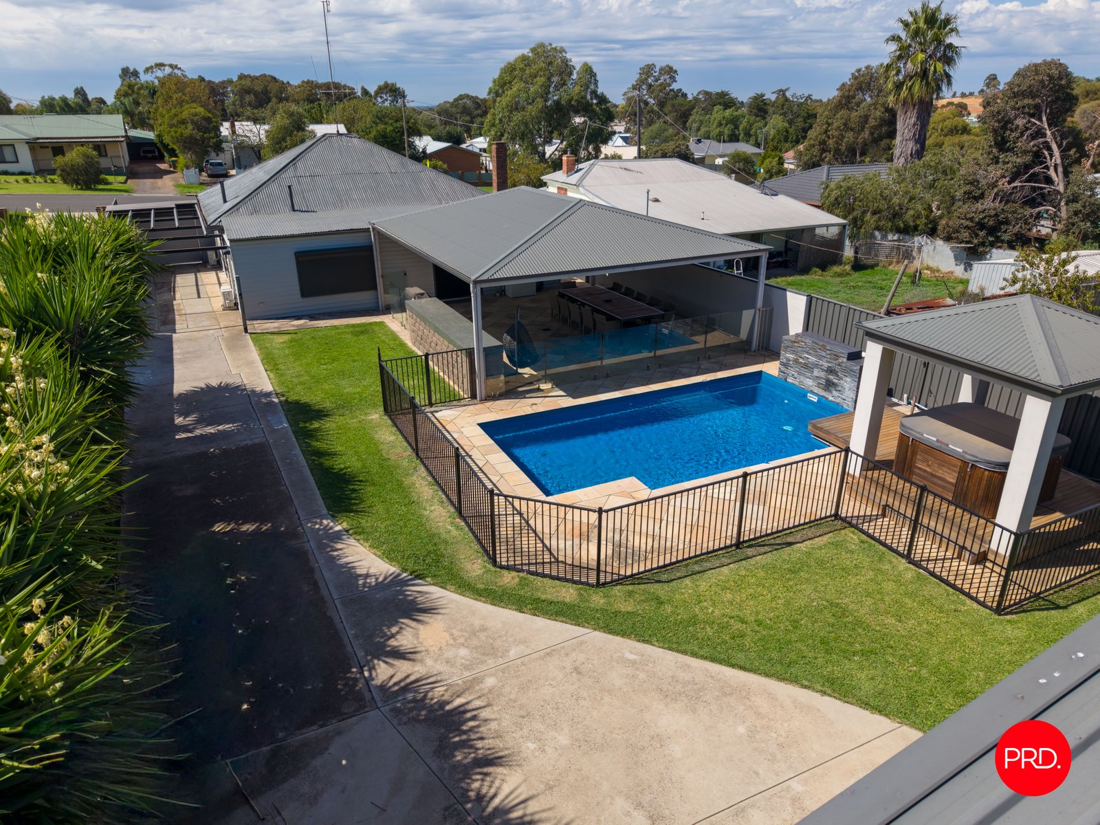 10 Rose Street CALIFORNIA GULLY 4