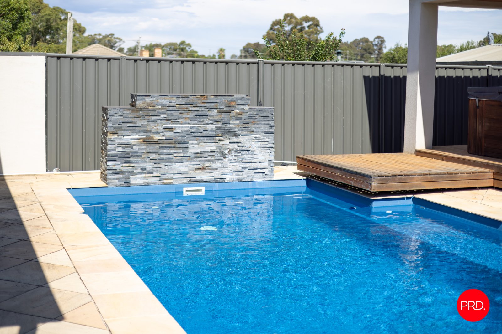 10 Rose Street CALIFORNIA GULLY 18