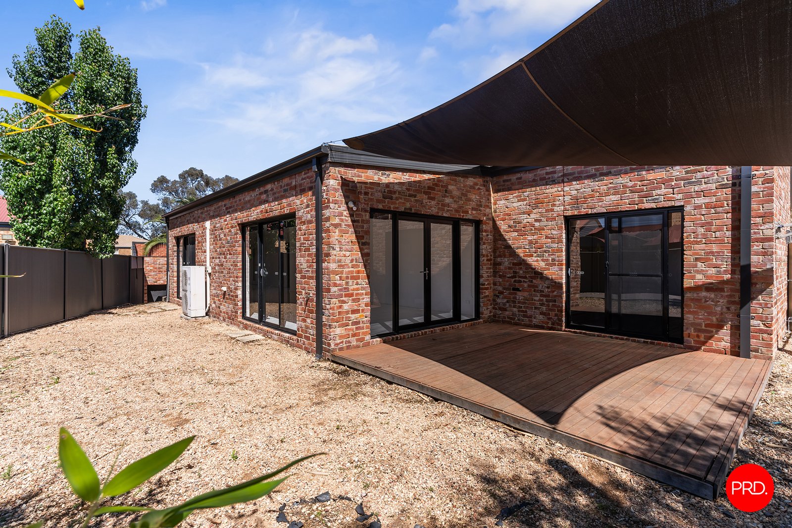 10 Roslyn Court KENNINGTON 14