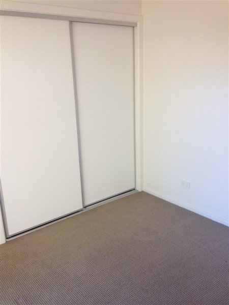 10 Roslyn Court KENNINGTON 9