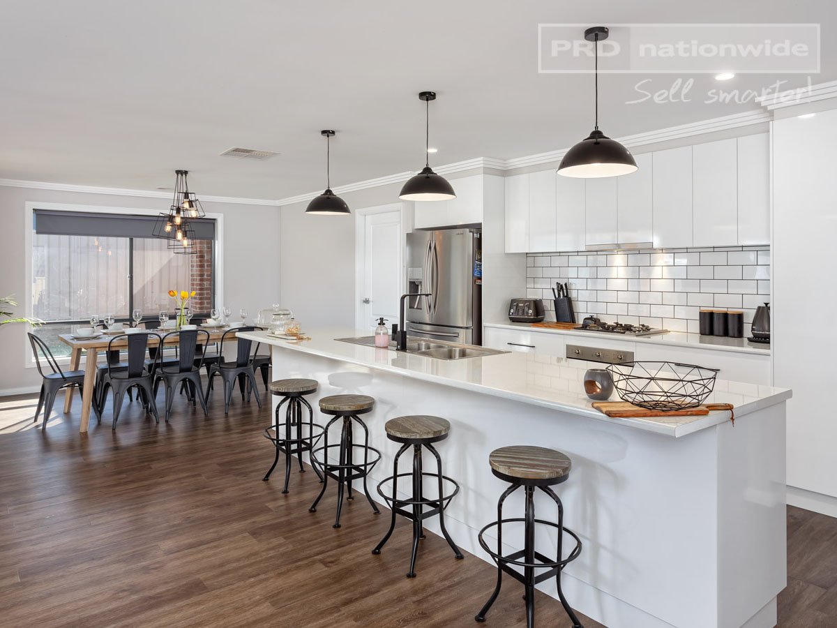 10 Ross Parkway GOBBAGOMBALIN 6