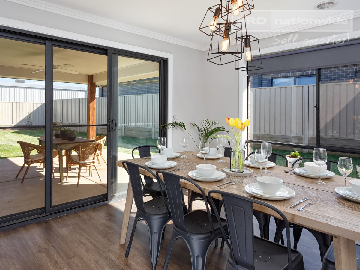 10 Ross Parkway GOBBAGOMBALIN 7