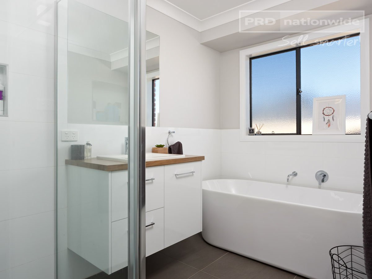 10 Ross Parkway GOBBAGOMBALIN 11