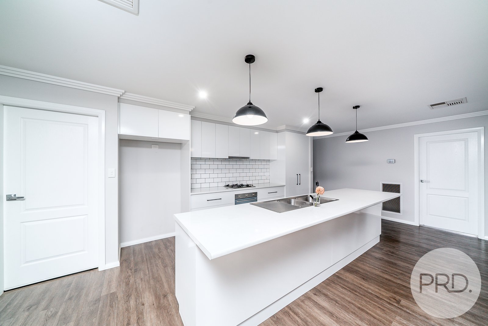 10 Ross Parkway GOBBAGOMBALIN 3