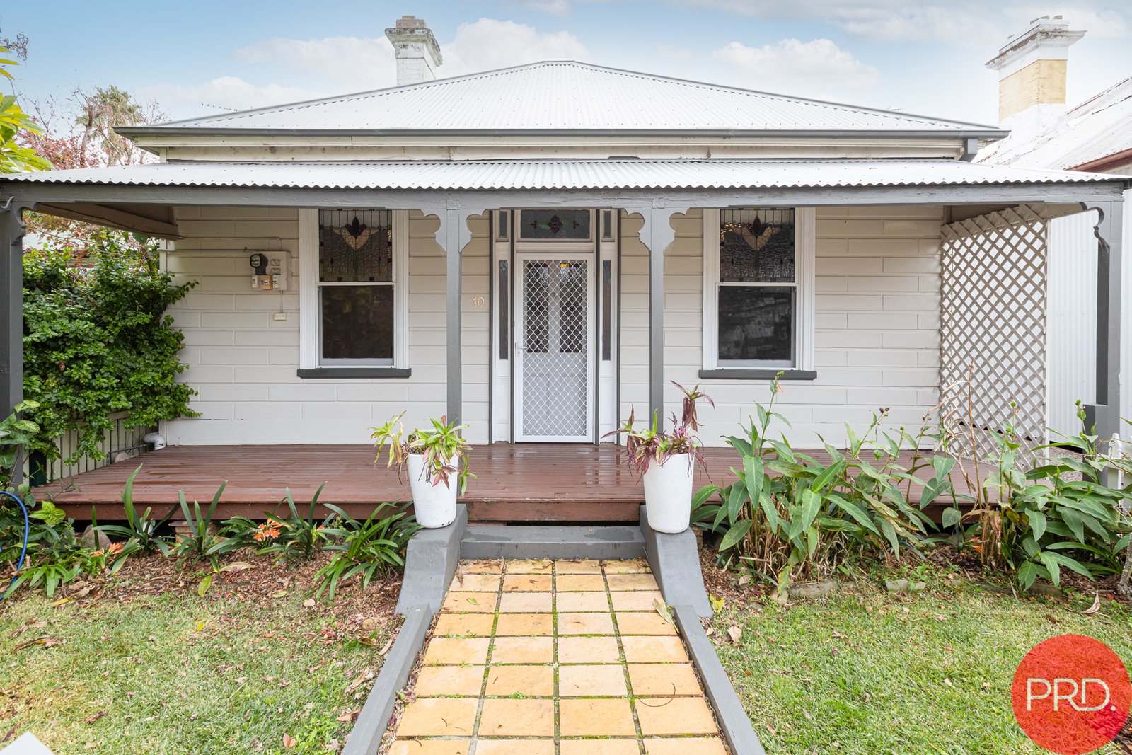 10 Roxburgh Street LORN 16