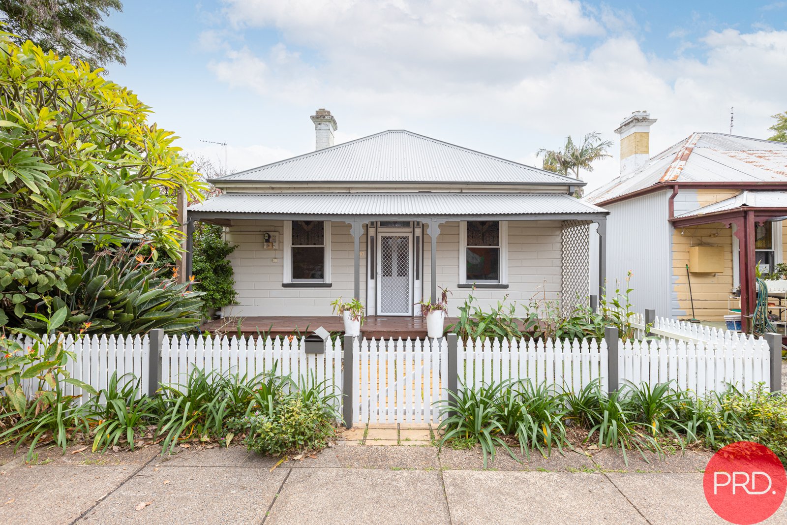 10 Roxburgh Street LORN 1