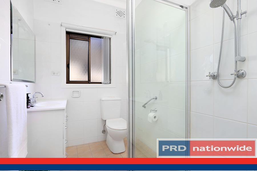 10 Russell Street RIVERWOOD 2