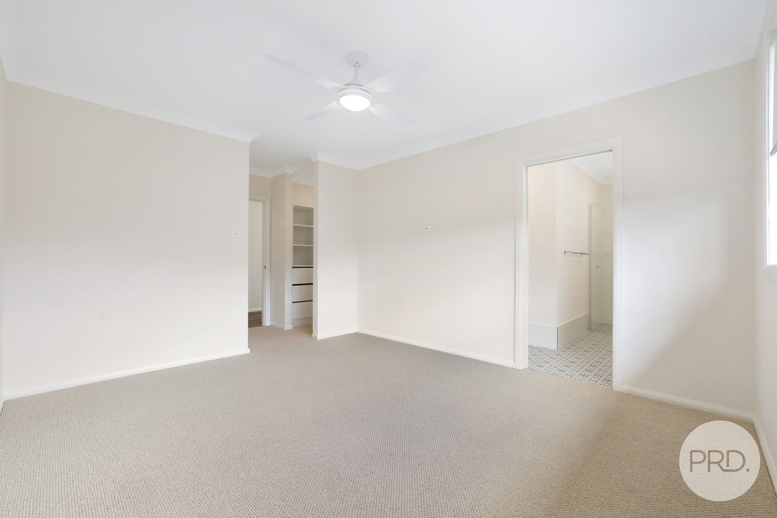 10 Sea Eagle Avenue TAMWORTH 5