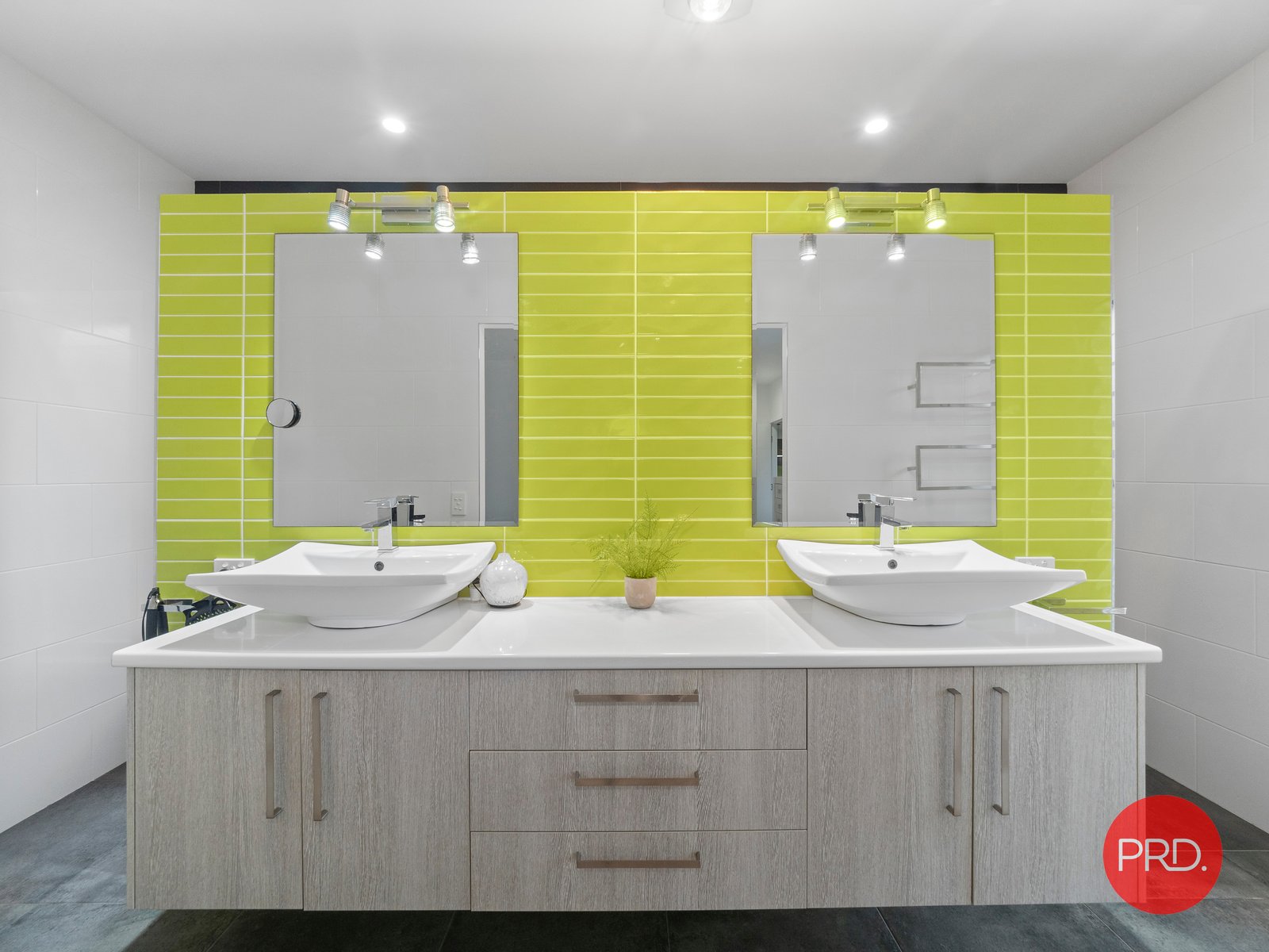 10 Seashore Place SANDY BEACH 13