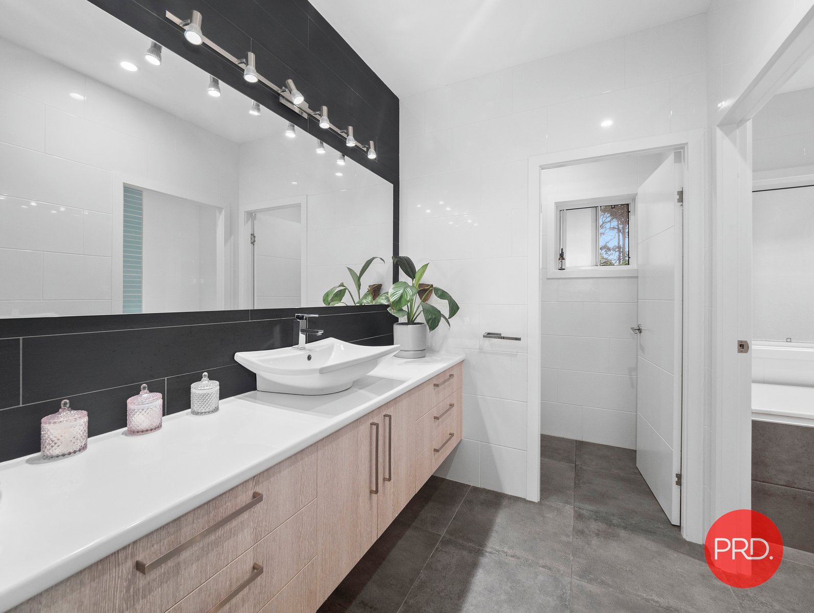 10 Seashore Place SANDY BEACH 14