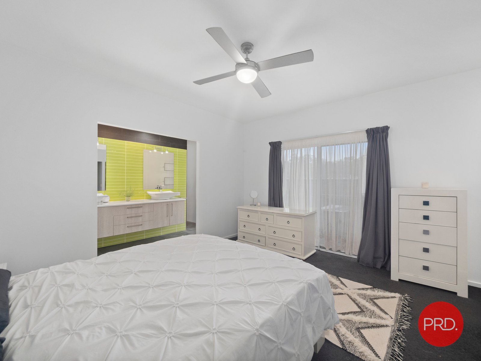 10 Seashore Place SANDY BEACH 17