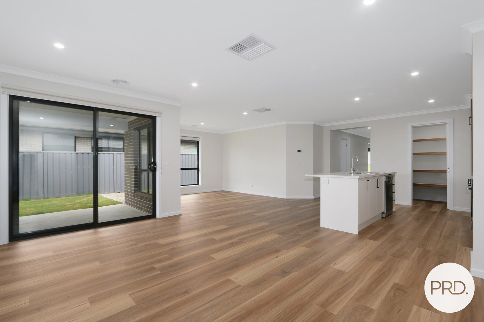 10 Selby Court THURGOONA 5