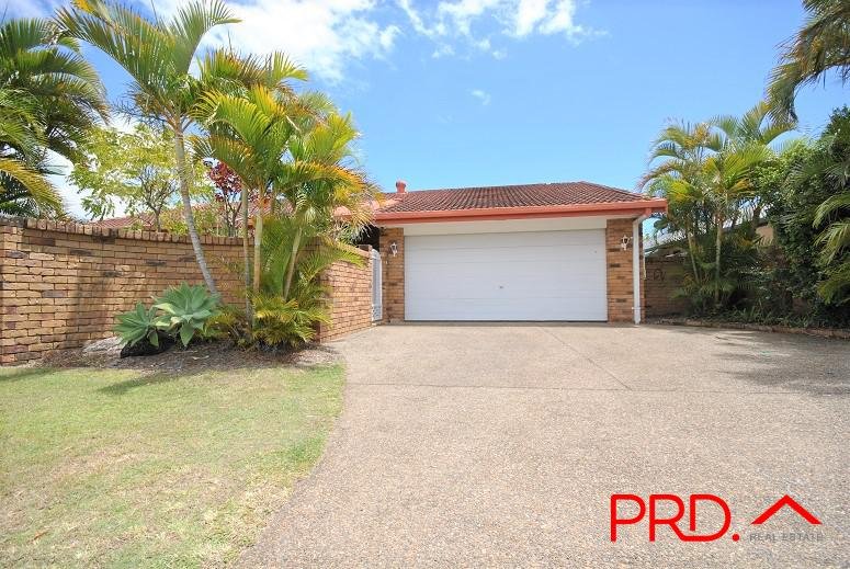 10 Selkirk Avenue BENOWA WATERS 3