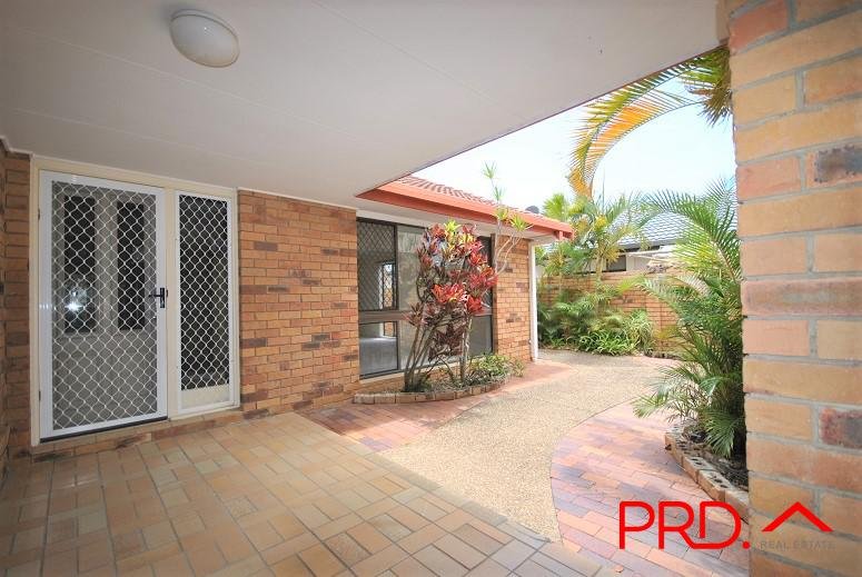 10 Selkirk Avenue BENOWA WATERS 6