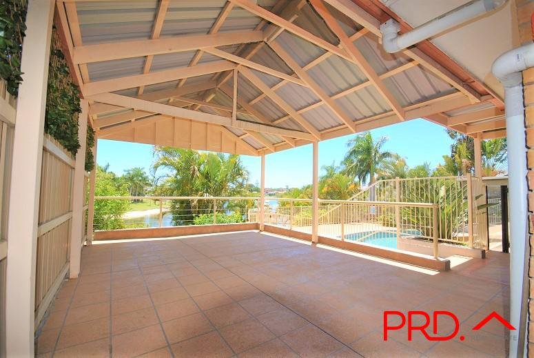 10 Selkirk Avenue BENOWA WATERS 12